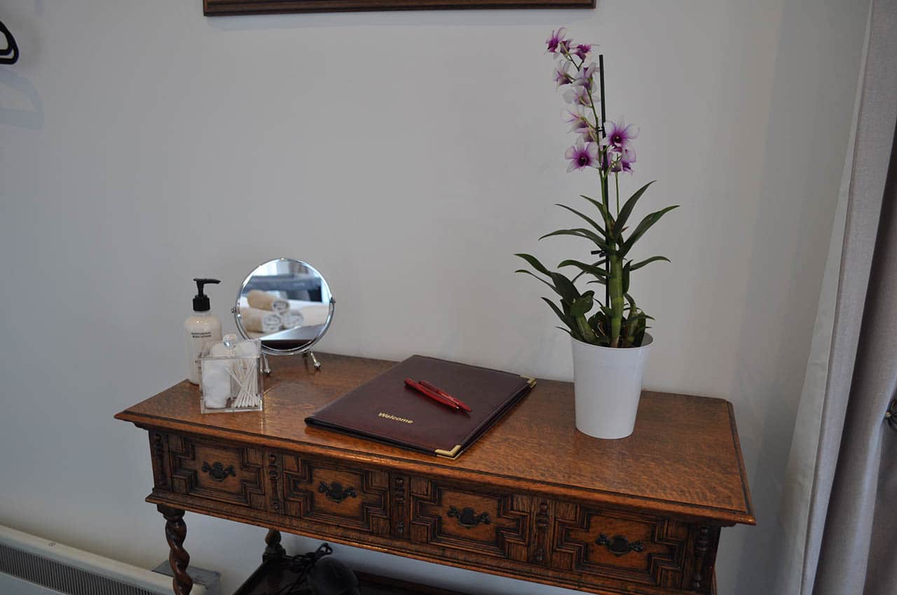 Hookwood Lodge Hotel Gatwick